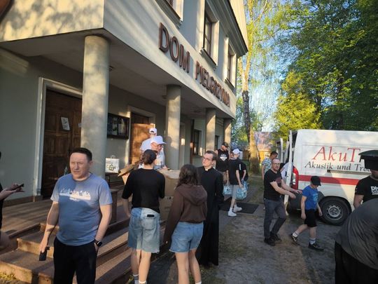 Chwila wytchnienia dla strażaków gaszących pożar Puszczy Solskiej [ZDJĘCIA]