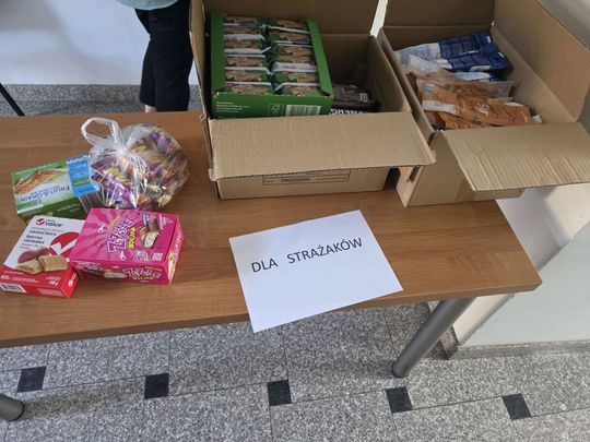 Chwila wytchnienia dla strażaków gaszących pożar Puszczy Solskiej [ZDJĘCIA]