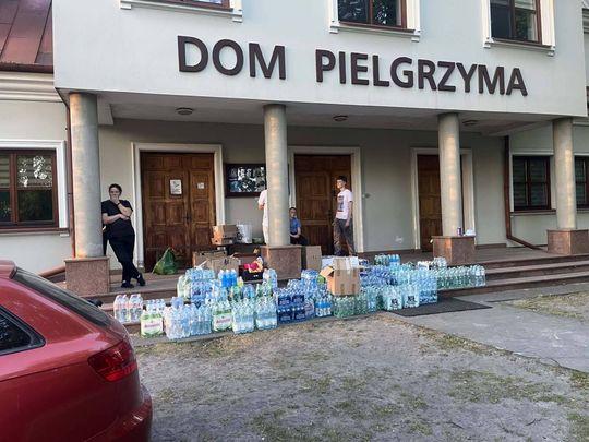 Chwila wytchnienia dla strażaków gaszących pożar Puszczy Solskiej [ZDJĘCIA]