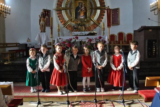 Przegląd Pieśni Maryjnej i Matczynej w Lubyczy Królewskiej [ZDJĘCIA]
