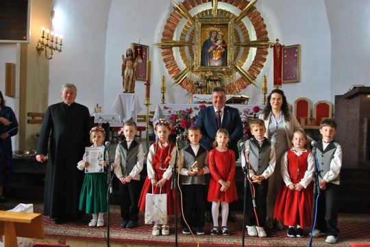Przegląd Pieśni Maryjnej i Matczynej w Lubyczy Królewskiej [ZDJĘCIA]