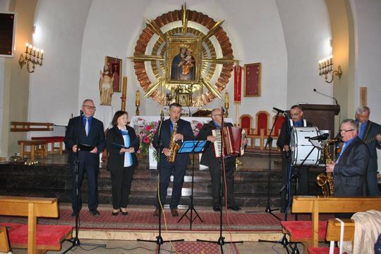 Przegląd Pieśni Maryjnej i Matczynej w Lubyczy Królewskiej [ZDJĘCIA]