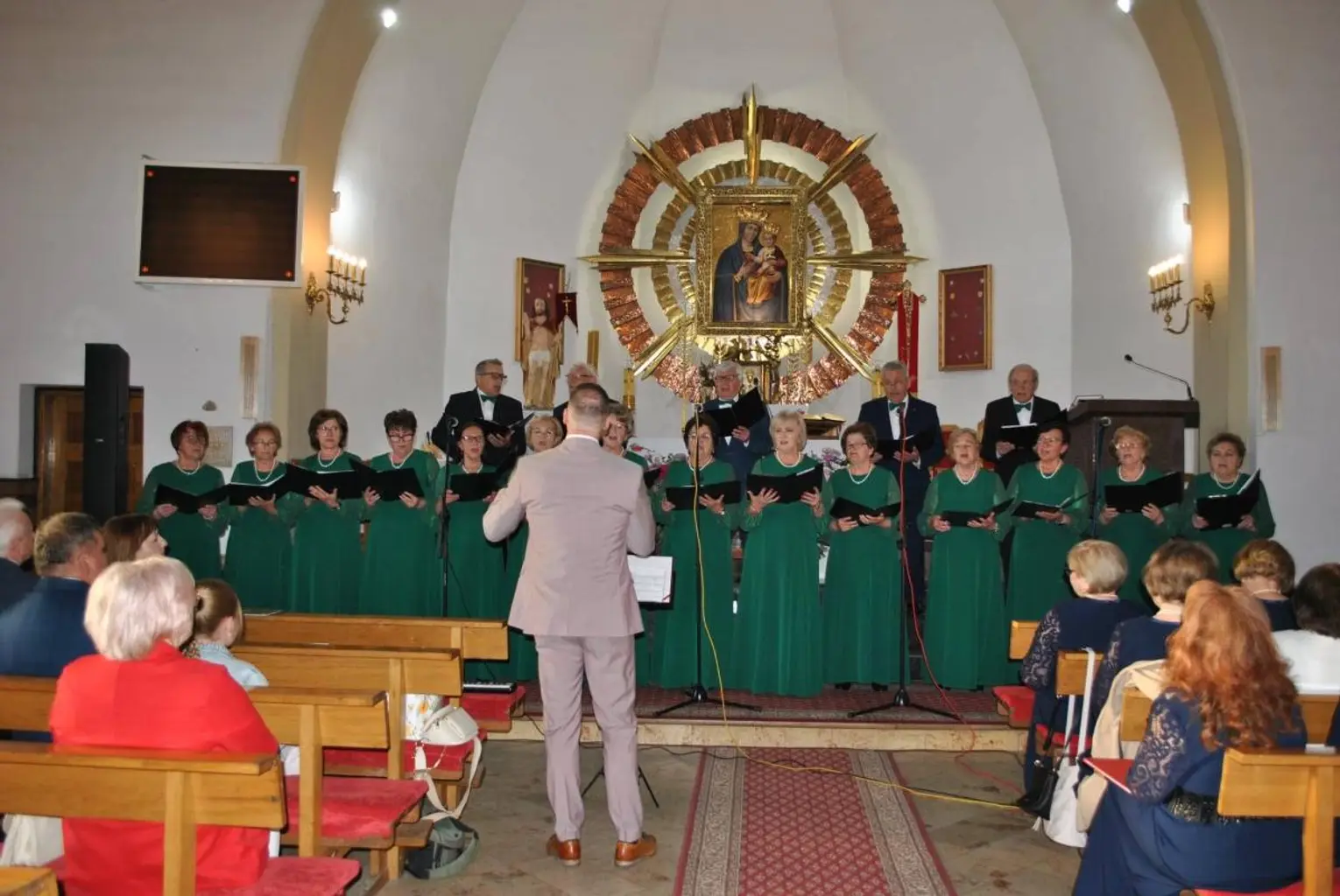 Przegląd Pieśni Maryjnej i Matczynej w Lubyczy Królewskiej [ZDJĘCIA]