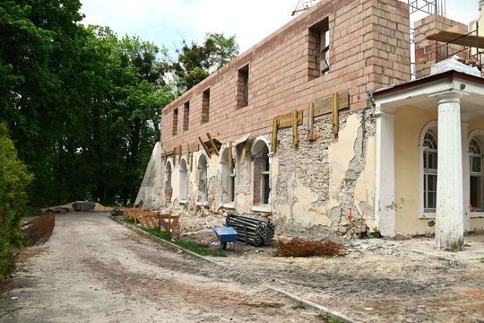 Zobacz postępy prac przy rozbudowie i modernizacji Sanatorium w Krasnobrodzie [ZDJĘCIA]