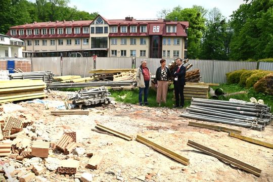 Zobacz postępy prac przy rozbudowie i modernizacji Sanatorium w Krasnobrodzie [ZDJĘCIA]