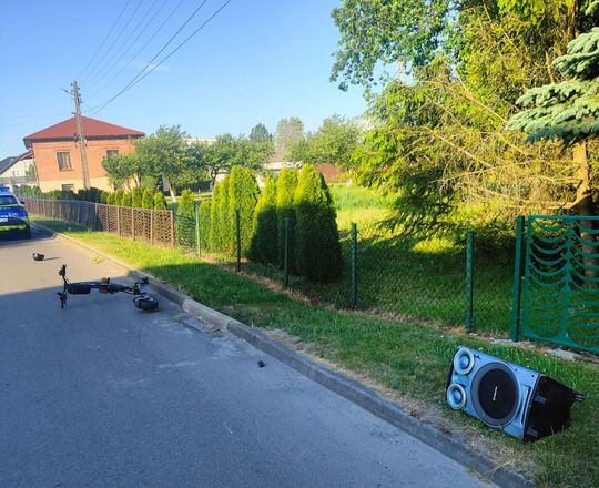 13-latek z głośnika zrobił siedzenie na hulajnodze! Doszło do wypadku [ZDJĘCIA]