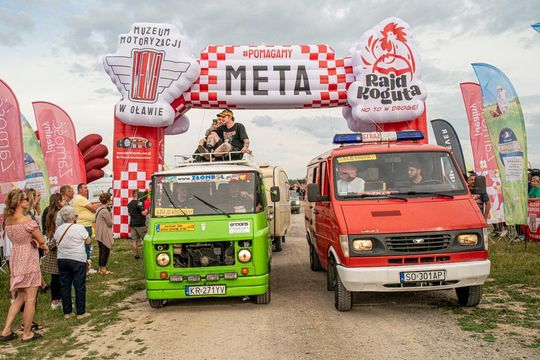 Zamość: Finał Rajdu Koguta na lotnisku w Mokrem - galeria zdjęć