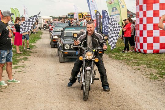 Zamość: Finał Rajdu Koguta na lotnisku w Mokrem - galeria zdjęć