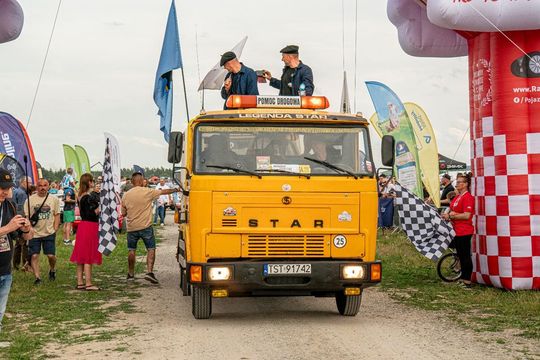 Zamość: Finał Rajdu Koguta na lotnisku w Mokrem - galeria zdjęć