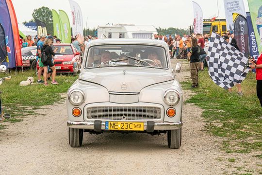 Zamość: Finał Rajdu Koguta na lotnisku w Mokrem - galeria zdjęć