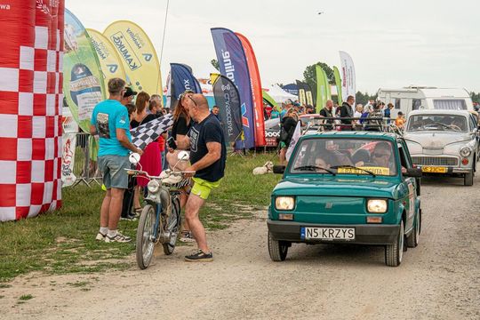 Zamość: Finał Rajdu Koguta na lotnisku w Mokrem - galeria zdjęć