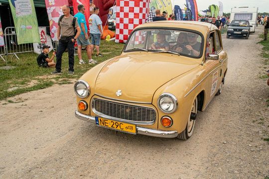Zamość: Finał Rajdu Koguta na lotnisku w Mokrem - galeria zdjęć
