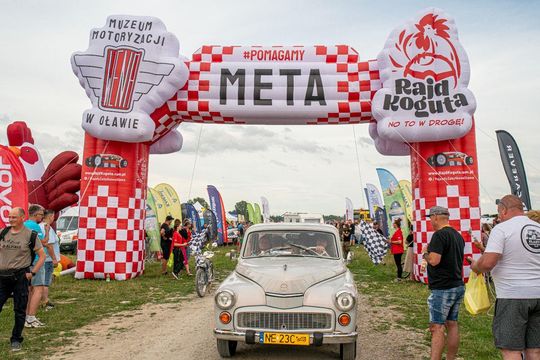 Zamość: Finał Rajdu Koguta na lotnisku w Mokrem - galeria zdjęć