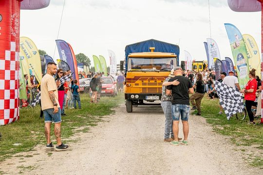 Zamość: Finał Rajdu Koguta na lotnisku w Mokrem - galeria zdjęć