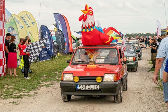 Zamość: Finał Rajdu Koguta na lotnisku w Mokrem - galeria zdjęć
