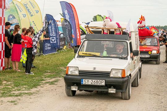 Zamość: Finał Rajdu Koguta na lotnisku w Mokrem - galeria zdjęć