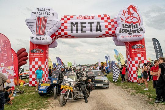 Zamość: Finał Rajdu Koguta na lotnisku w Mokrem - galeria zdjęć