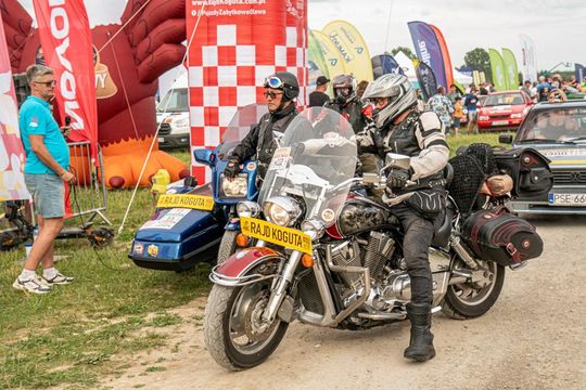 Zamość: Finał Rajdu Koguta na lotnisku w Mokrem - galeria zdjęć