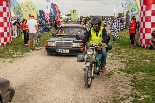 Zamość: Finał Rajdu Koguta na lotnisku w Mokrem - galeria zdjęć