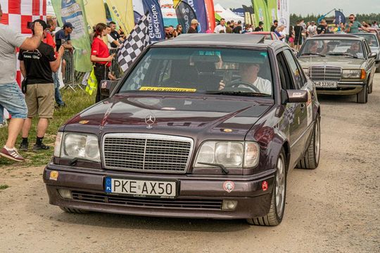 Zamość: Finał Rajdu Koguta na lotnisku w Mokrem - galeria zdjęć
