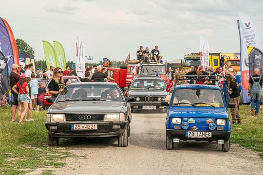 Zamość: Finał Rajdu Koguta na lotnisku w Mokrem - galeria zdjęć