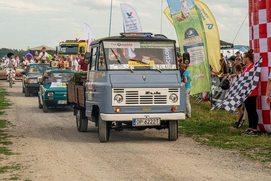 Zamość: Finał Rajdu Koguta na lotnisku w Mokrem - galeria zdjęć