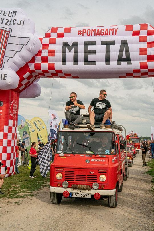 Zamość: Finał Rajdu Koguta na lotnisku w Mokrem - galeria zdjęć