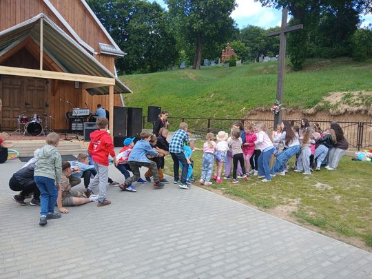 Parafialny Piknik Rodzinny w Krynicach [FOTORELACJA]