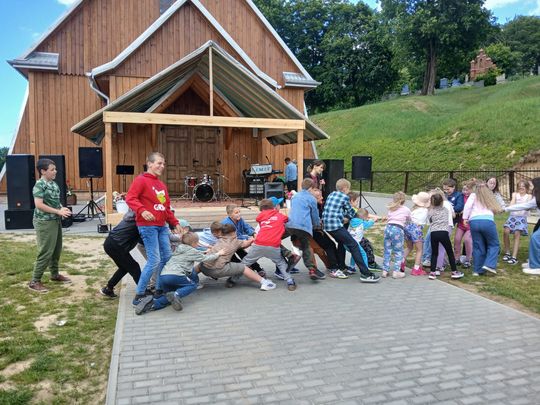 Parafialny Piknik Rodzinny w Krynicach [FOTORELACJA]