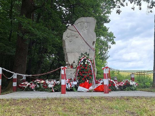 82. rocznica zbrodni UPA na polskich pasażerach pociągu Bełżec–Lwów [ZDJĘCIA]