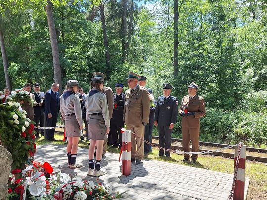 82. rocznica zbrodni UPA na polskich pasażerach pociągu Bełżec–Lwów [ZDJĘCIA]