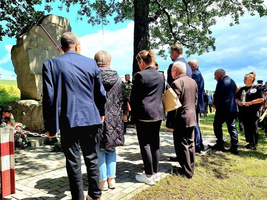 82. rocznica zbrodni UPA na polskich pasażerach pociągu Bełżec–Lwów [ZDJĘCIA]