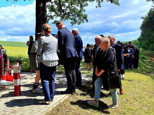 82. rocznica zbrodni UPA na polskich pasażerach pociągu Bełżec–Lwów [ZDJĘCIA]