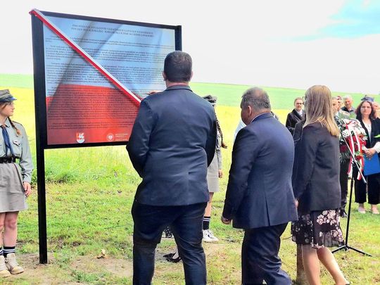 82. rocznica zbrodni UPA na polskich pasażerach pociągu Bełżec–Lwów [ZDJĘCIA]