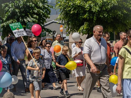 "Wybierz życie". Marsz dla życia i rodziny w Tomaszowie Lubelskim [ZDJĘCIA]