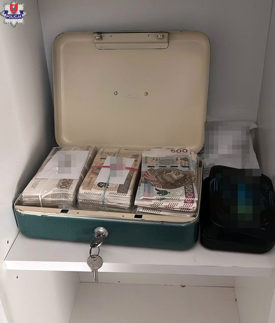 Zamość: 26 kg narkotyków i 400 tys. zł. Trzy osoby zatrzymane przez policję [ZDJĘCIA]
