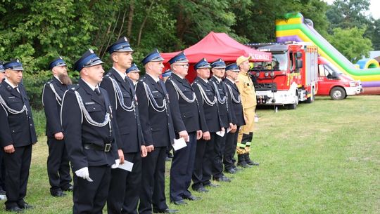 Festyn na 80-lecie OSP Brzeziny. Druhowie dostali nowy wóz [ZDJĘCIA]
