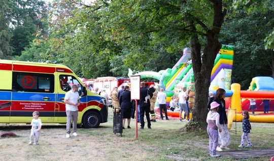 Festyn na 80-lecie OSP Brzeziny. Druhowie dostali nowy wóz [ZDJĘCIA]