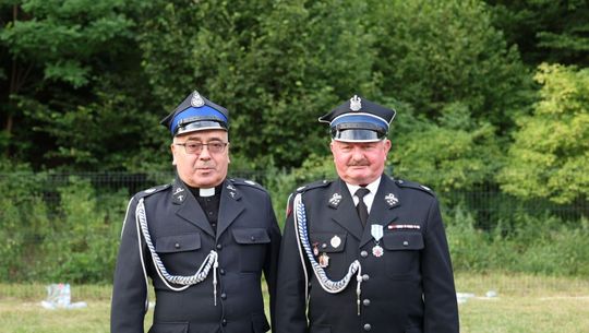 Festyn na 80-lecie OSP Brzeziny. Druhowie dostali nowy wóz [ZDJĘCIA]