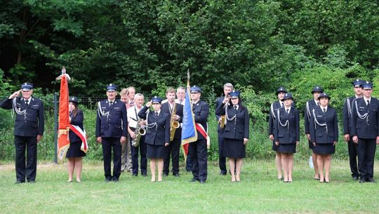 Festyn na 80-lecie OSP Brzeziny. Druhowie dostali nowy wóz [ZDJĘCIA]