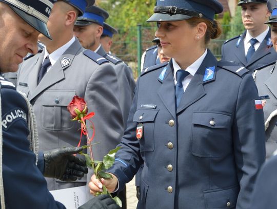 Święto Policji w Tomaszowie. Awanse, odznaczenia i medale [ZDJĘCIA]
