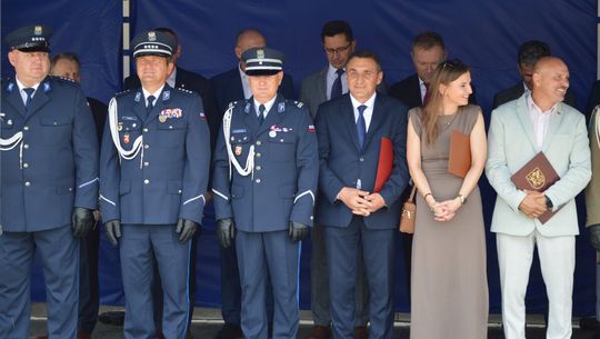 Święto Policji w Tomaszowie. Awanse, odznaczenia i medale [ZDJĘCIA]
