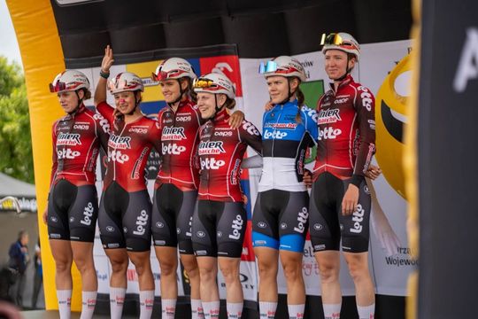 Z Tomaszowa Lubelskiego wystartował peleton 4. Tour de Pologne Women [ZDJĘCIA cz. 2]