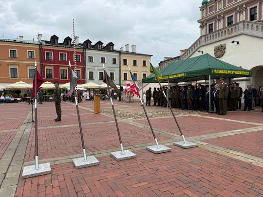 Święto 18. Zamojskiego Pułku Przeciwlotniczego na Rynku Wielkim