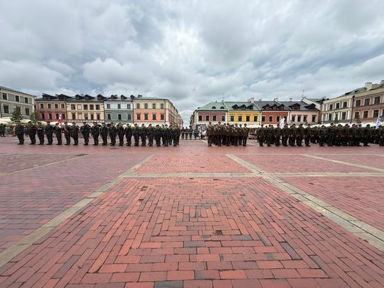 Święto 18. Zamojskiego Pułku Przeciwlotniczego na Rynku Wielkim