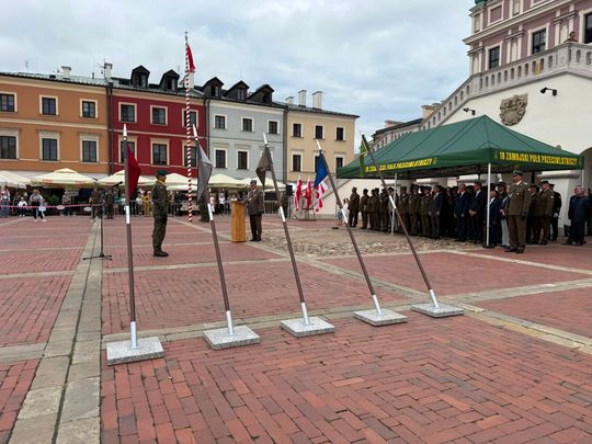 Święto 18. Zamojskiego Pułku Przeciwlotniczego na Rynku Wielkim