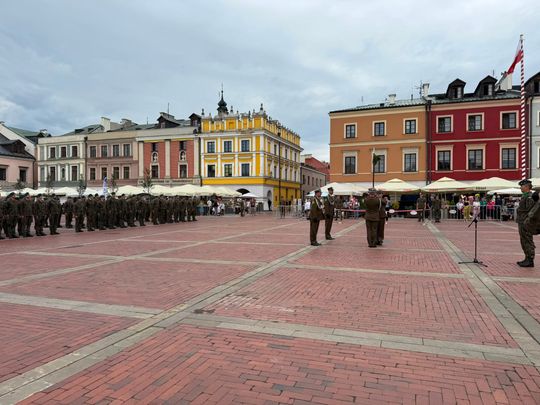 Święto 18. Zamojskiego Pułku Przeciwlotniczego na Rynku Wielkim