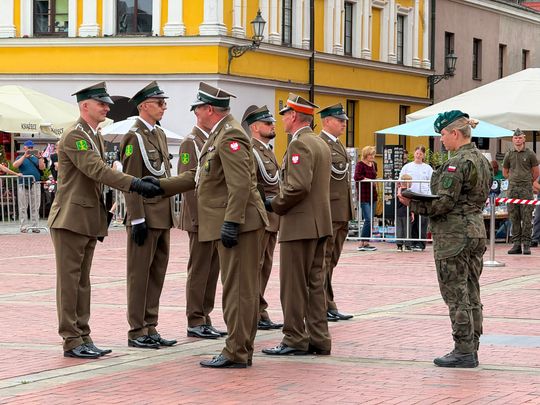 Święto 18. Zamojskiego Pułku Przeciwlotniczego na Rynku Wielkim