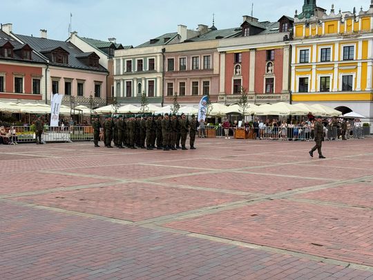Święto 18. Zamojskiego Pułku Przeciwlotniczego na Rynku Wielkim