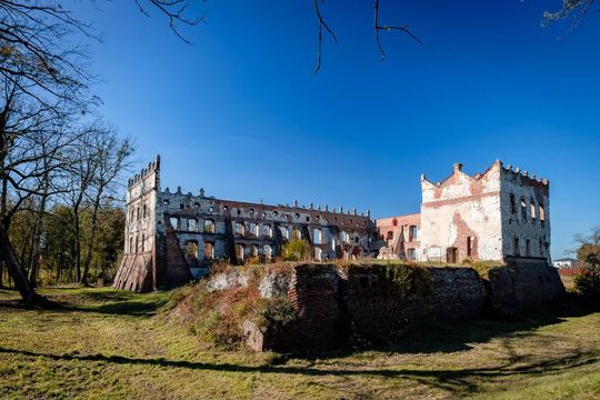 Gm. Krasnystaw. Ruiny zamku w Krupem dostaną nowe życie. Ponad 11 mln zł dofinansowania [GALERIA ZDJĘĆ] 